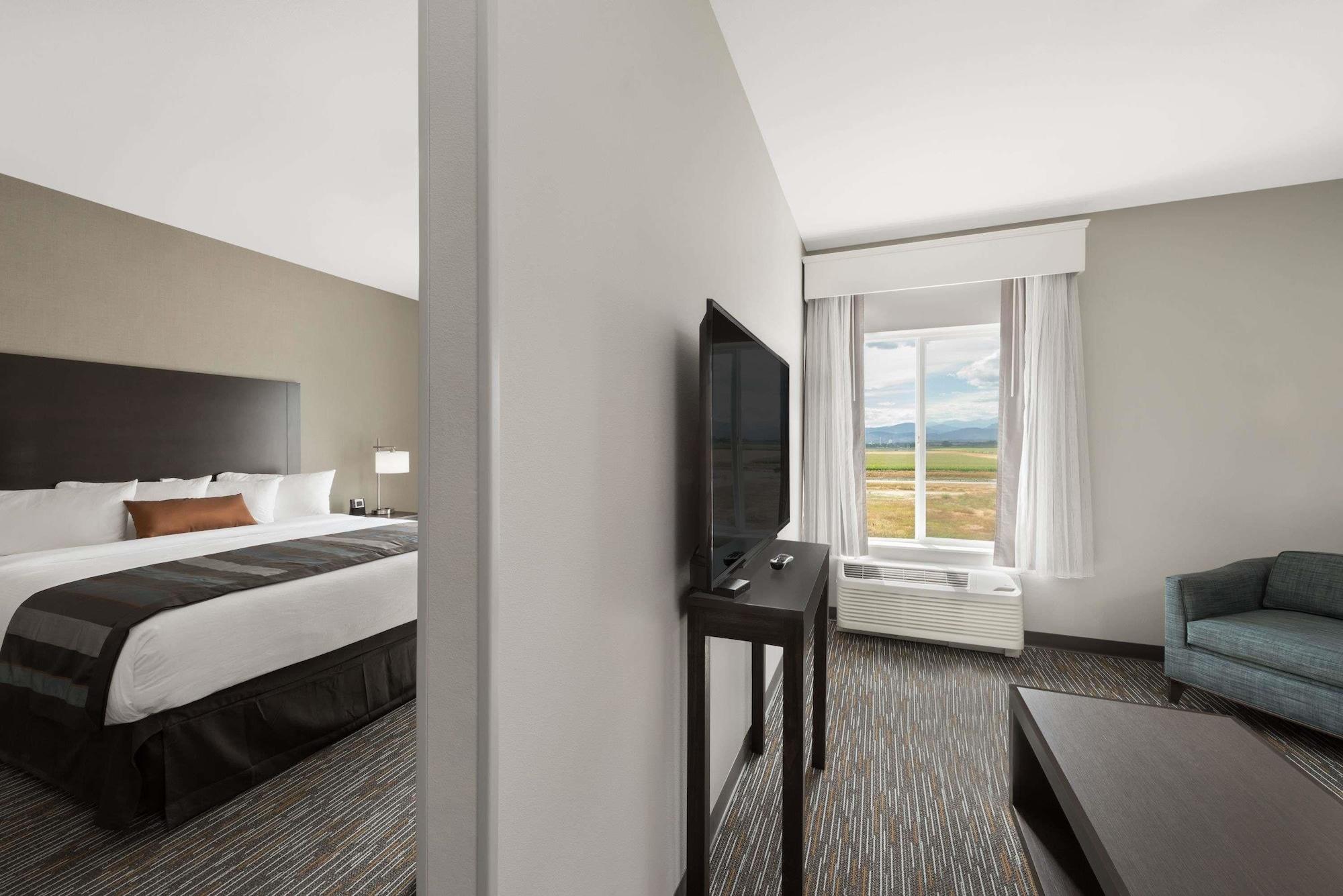Wingate By Wyndham Loveland Johnstown Exterior photo