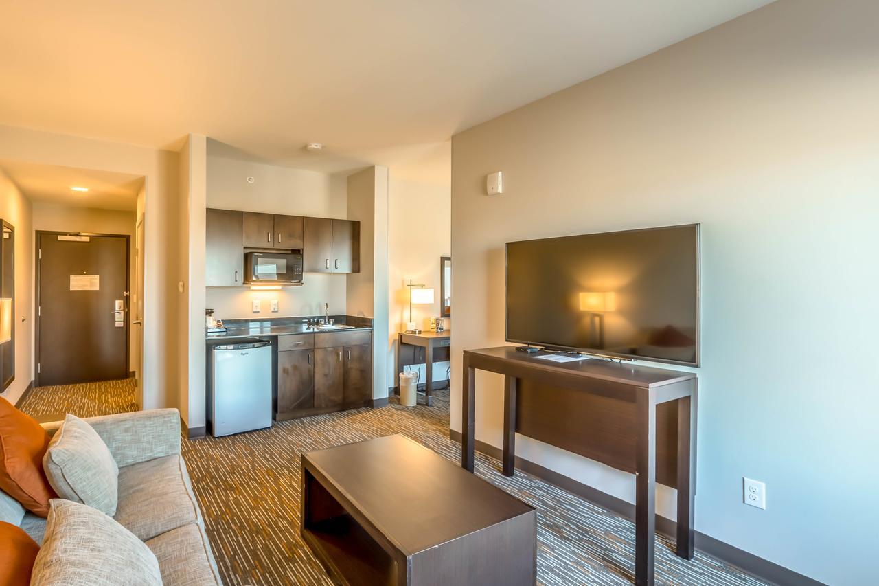 Wingate By Wyndham Loveland Johnstown Exterior photo
